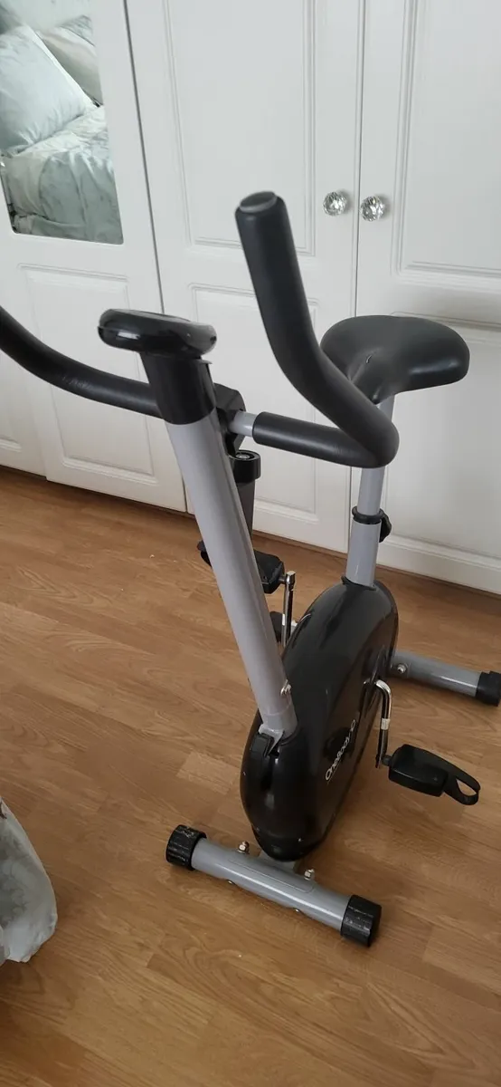 exercise bike - Image 1