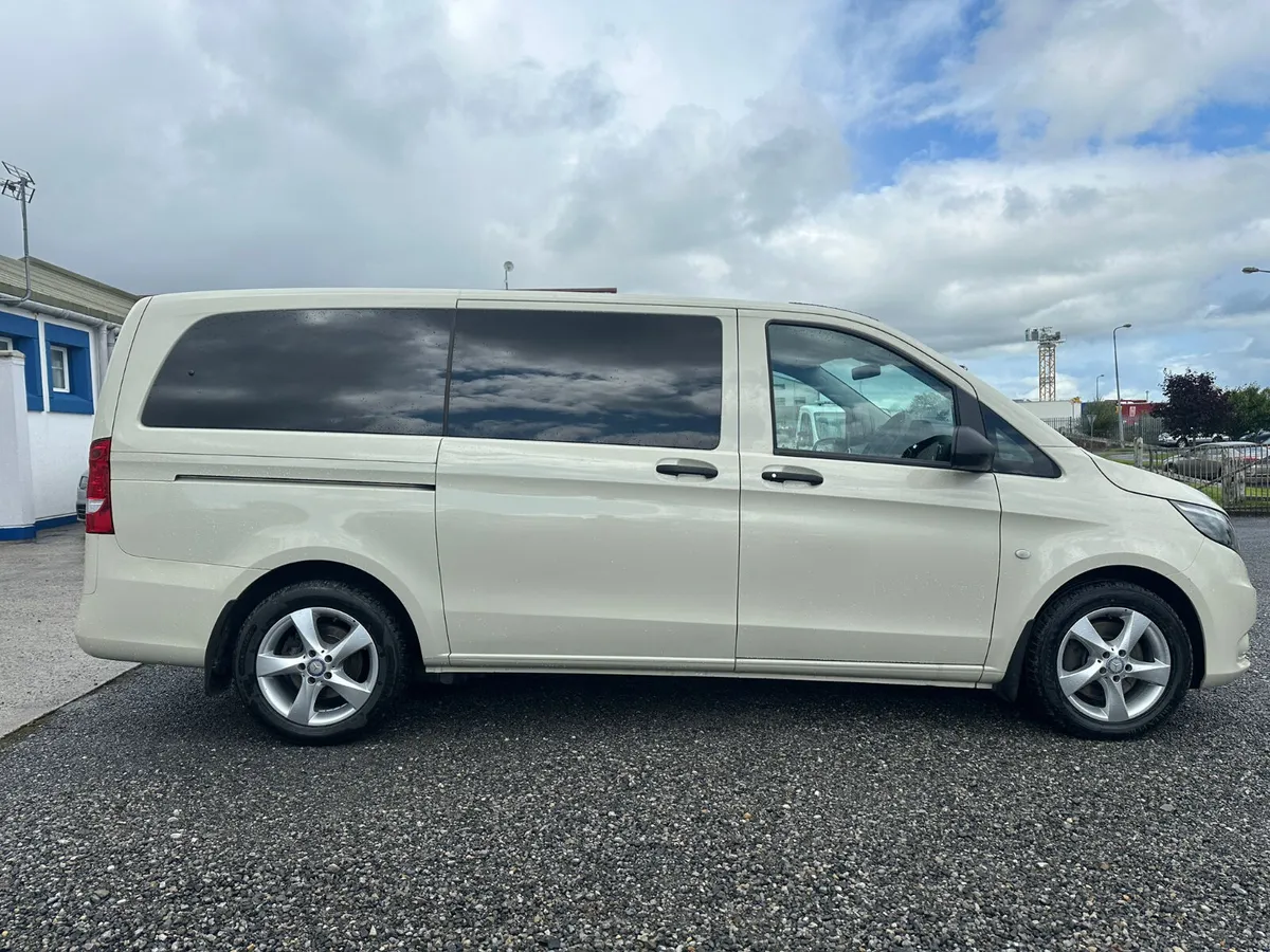 171 Mercedes Vito Tourer Select 8 Seater - Image 4
