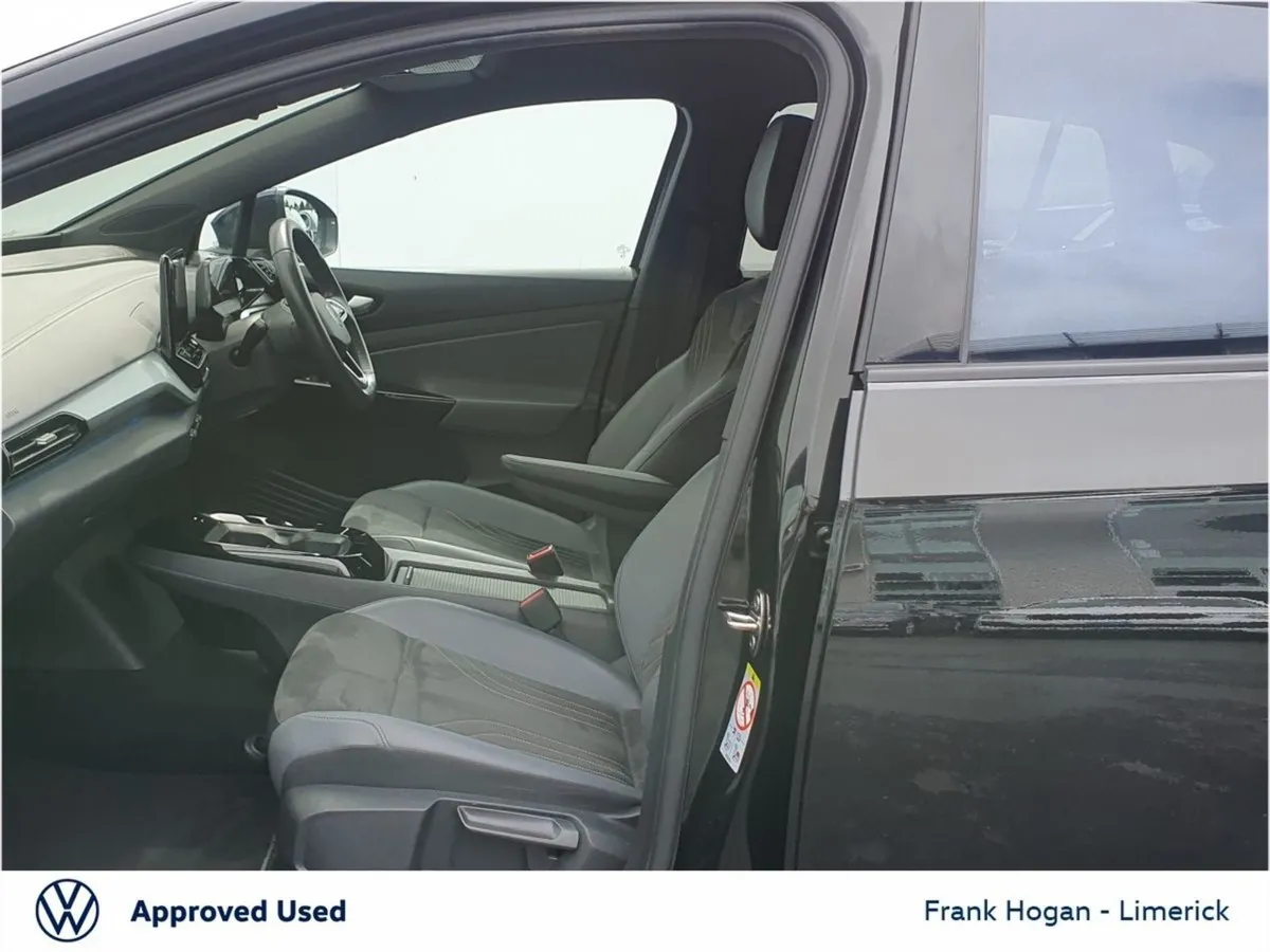 Volkswagen ID.4 Life DX 77kwh 174HP Contact Paul - Image 4