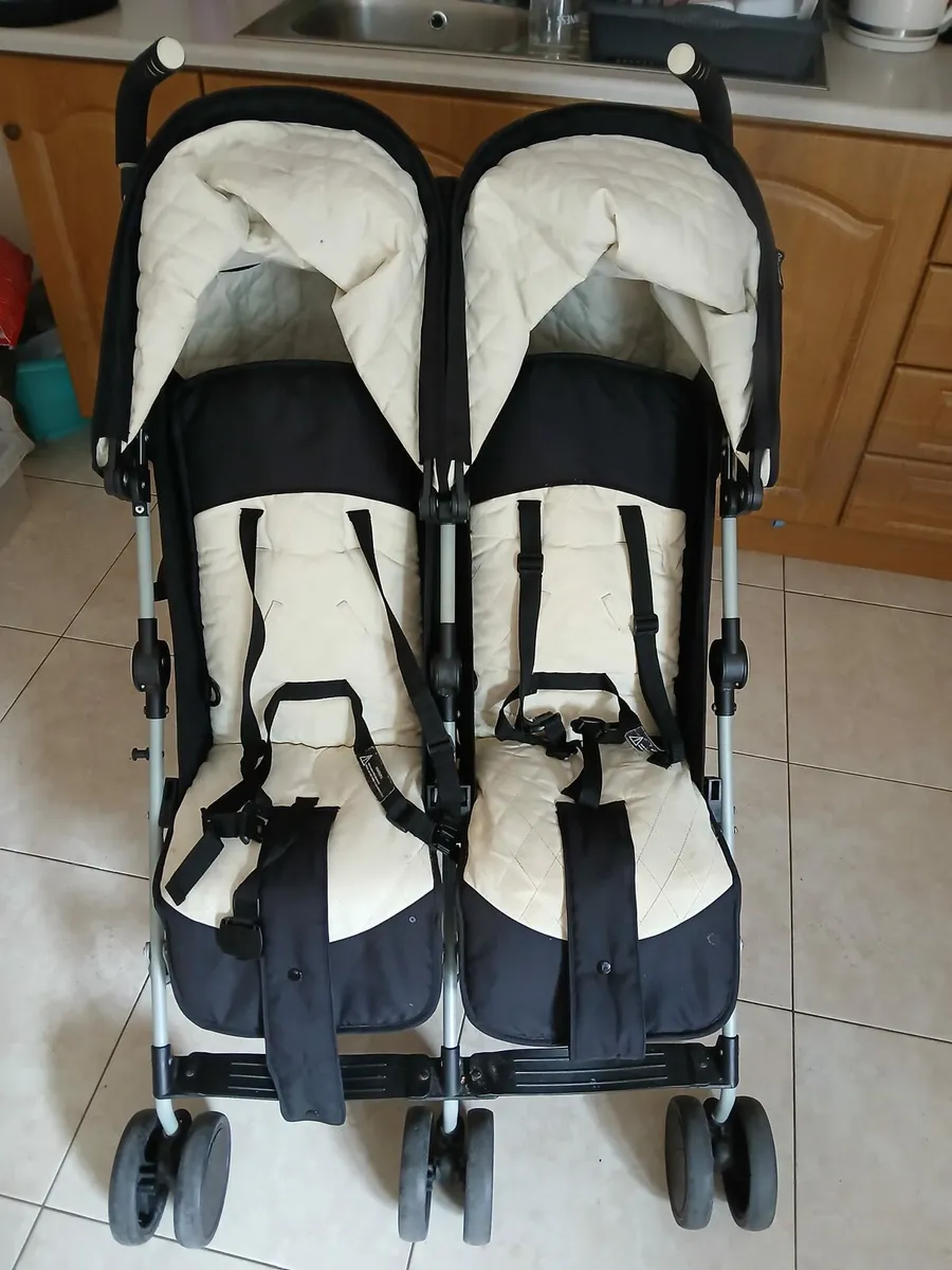 Double stroller - Image 1
