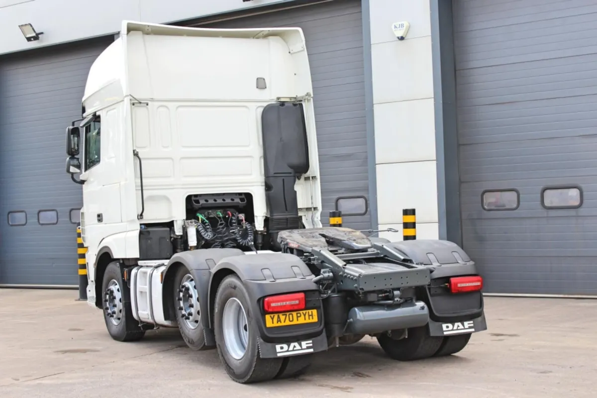 2021 DAF XF530 6X2 SUPER SPACE - Image 4
