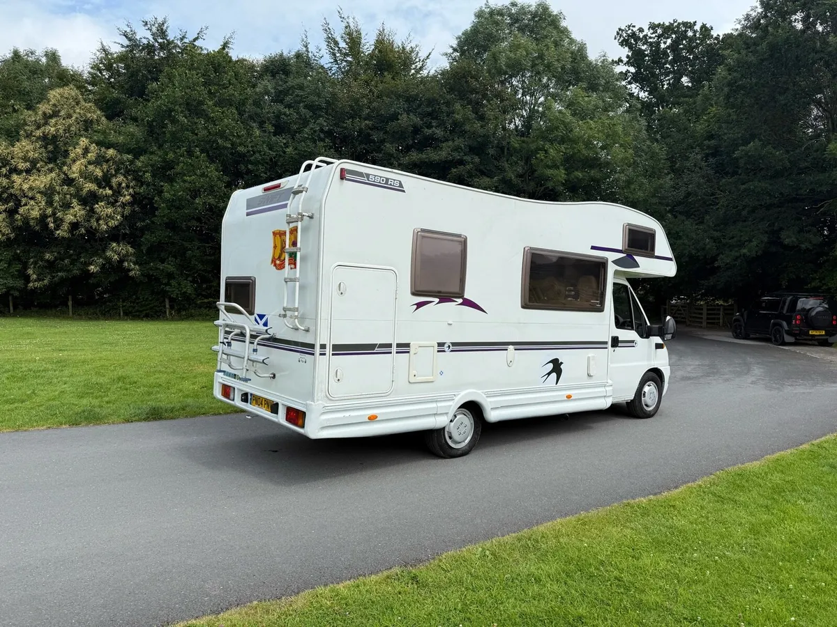 2004 Swift lifestyle - Image 3