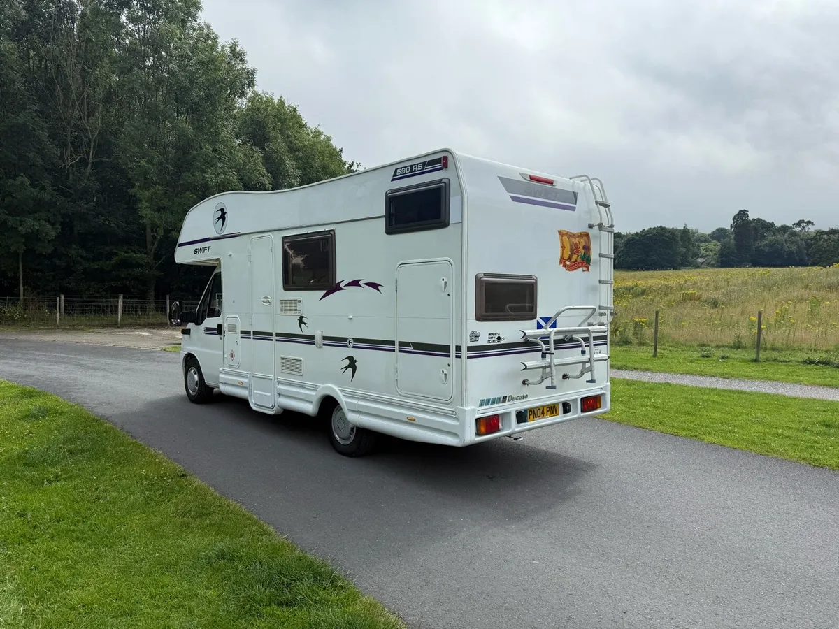 2004 Swift lifestyle - Image 4
