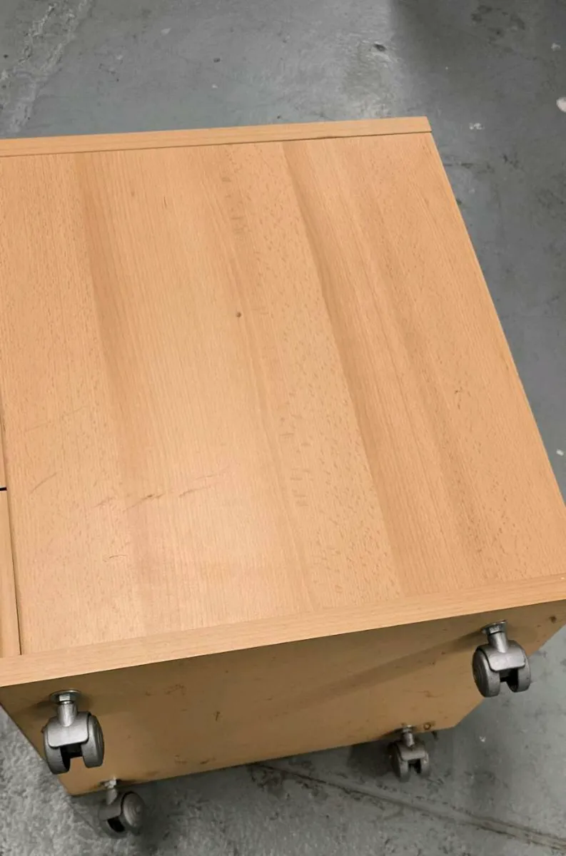 Filing cabinet - Image 1