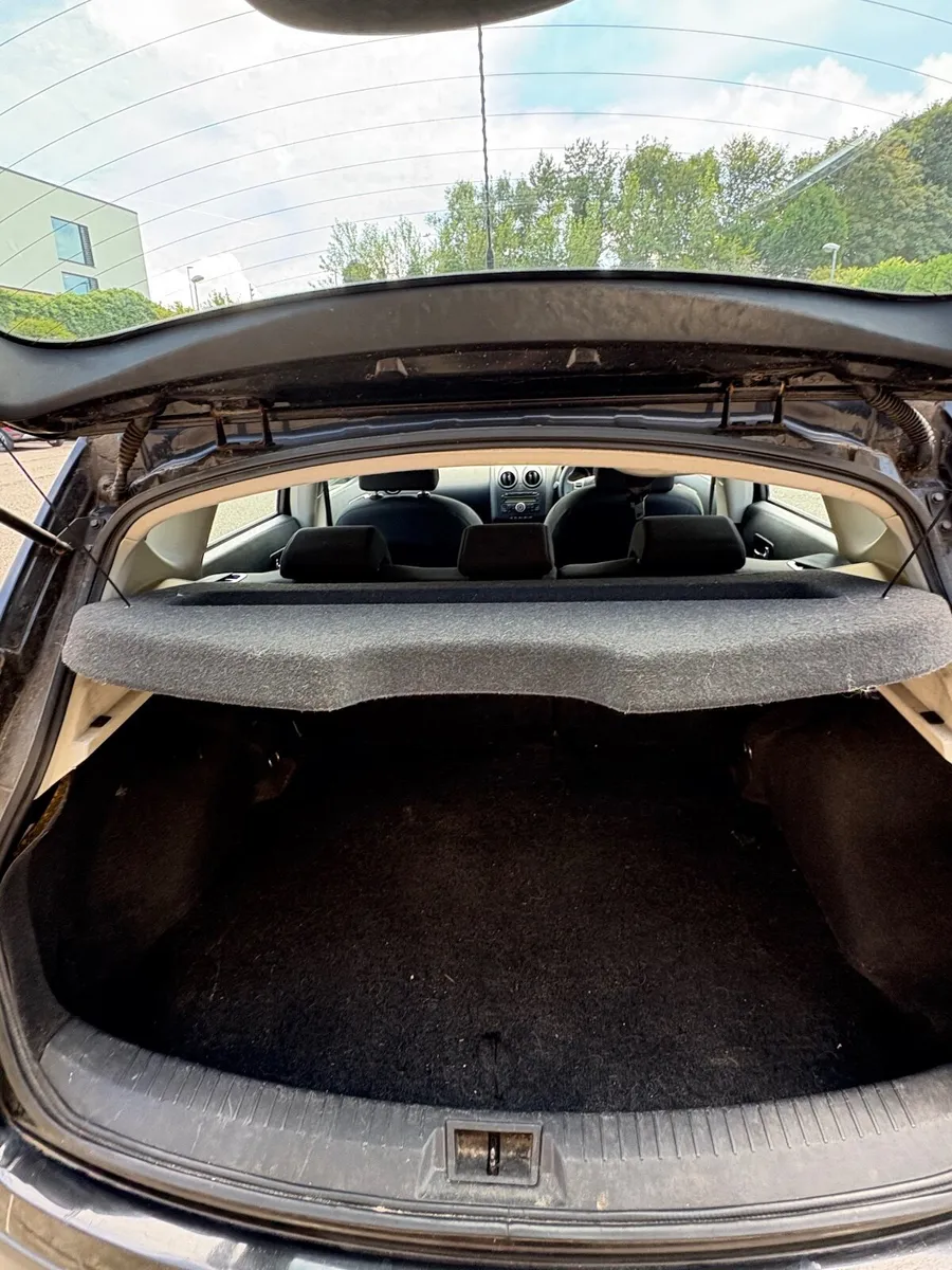 Nissan Qashqai 2009 *OPEN TO ANY OFFERS* - Image 3