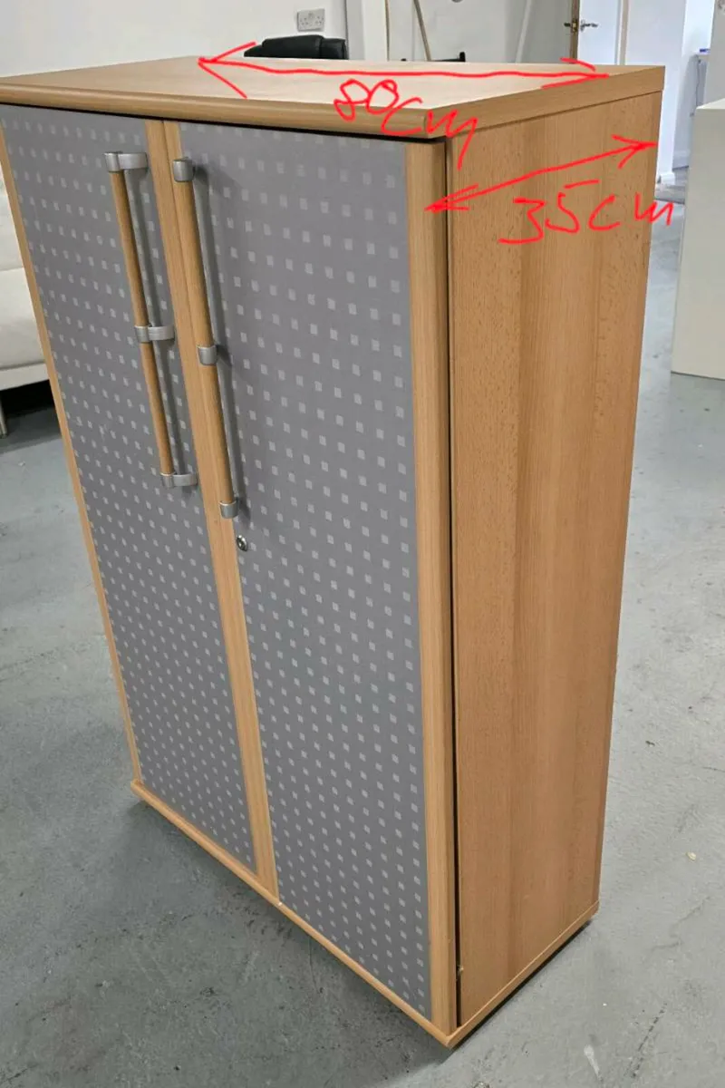 Filing cabinet - Image 1