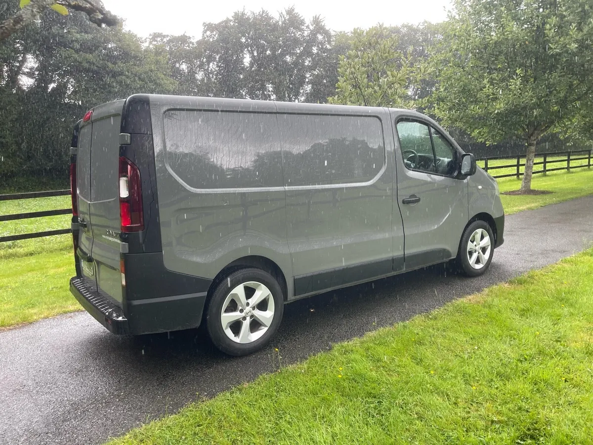 Renault Trafic doe 07/2026 - Image 3