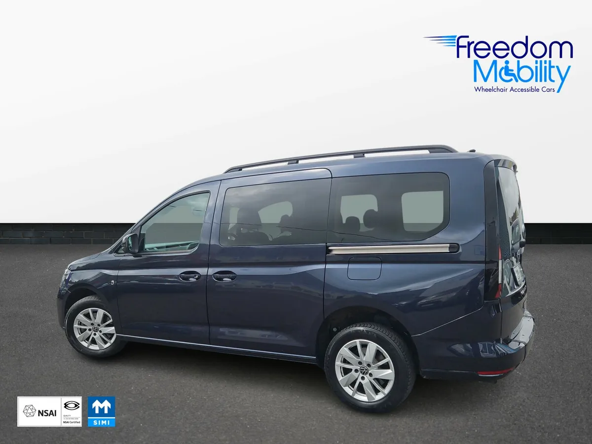 Volkswagen Caddy Maxi Wheelchair Access Taxi Spec - Image 4