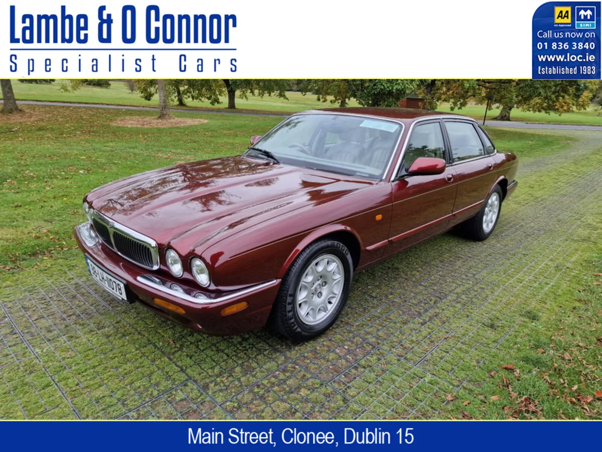 Jaguar XJ XJ8 4DR AUTO  **** CARNIVAL RED / CREAM - Image 3