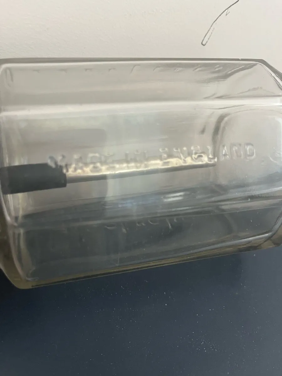 Antique vacuum glass shampoo bottle - Image 3