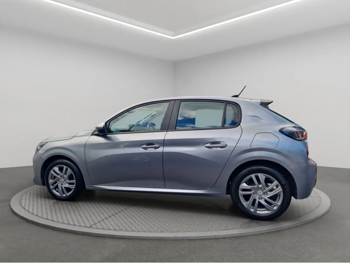 Peugeot 208 ACTIVE 1.2 *** 5 DOOR **** ALLOYS **** - Image 3