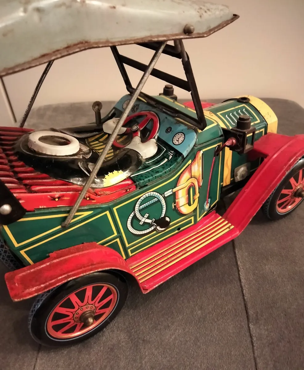 Mystery Action Jalopy tin toy car - Image 2