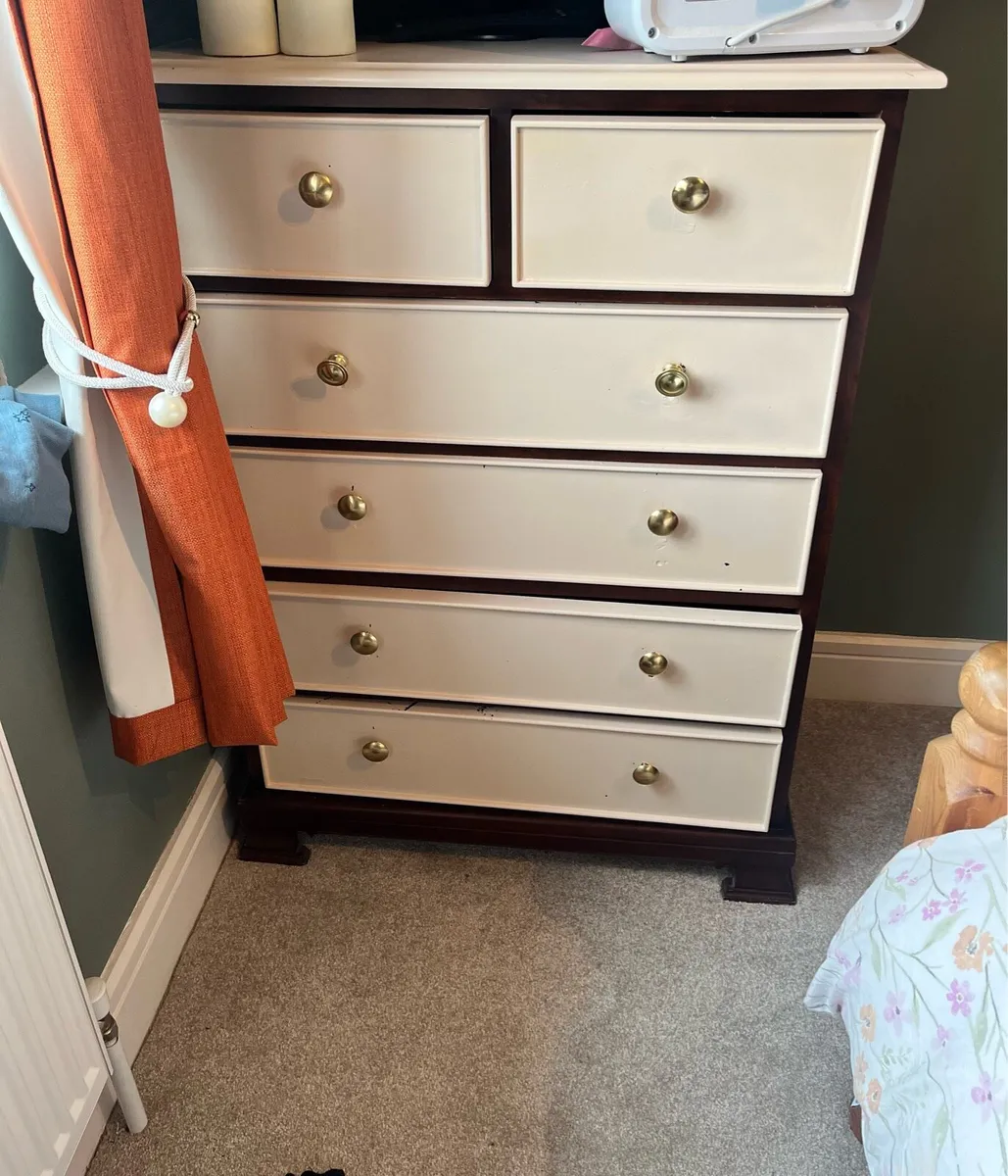 Chest of drawers - Image 1