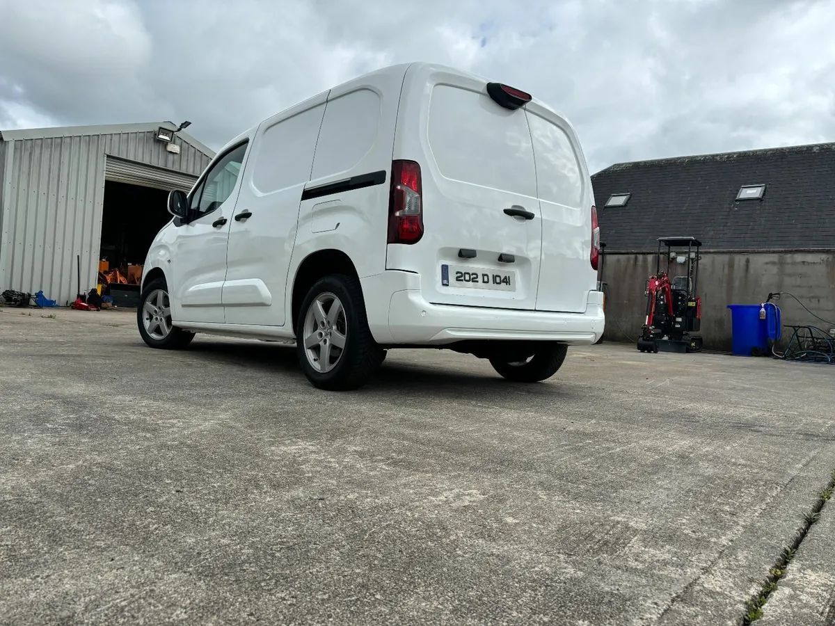 Top Spec Peugeot Partner Van... - Image 3