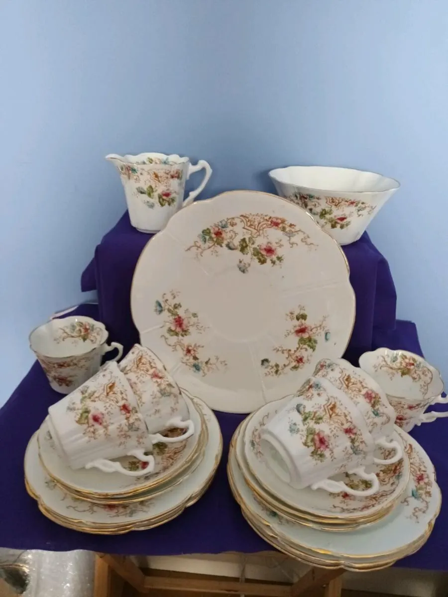 Very Pretty 21 piece  Vintage DUCHESS  Tea Set - Image 1