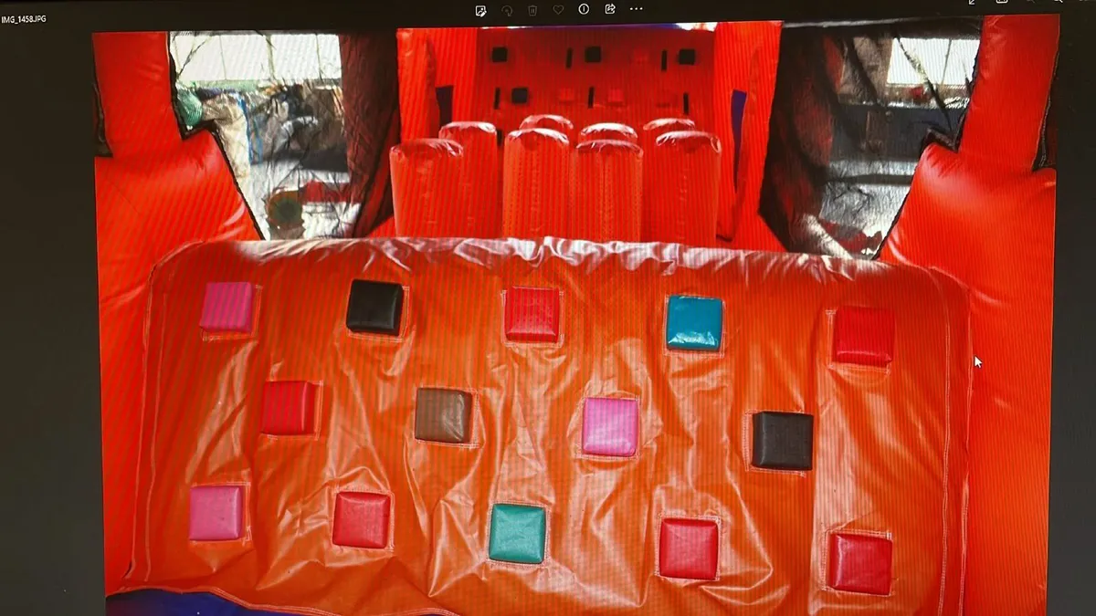 Bouncy castles - Image 1
