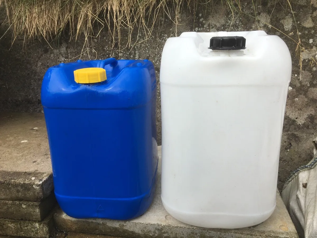 Plastic drums - Image 1