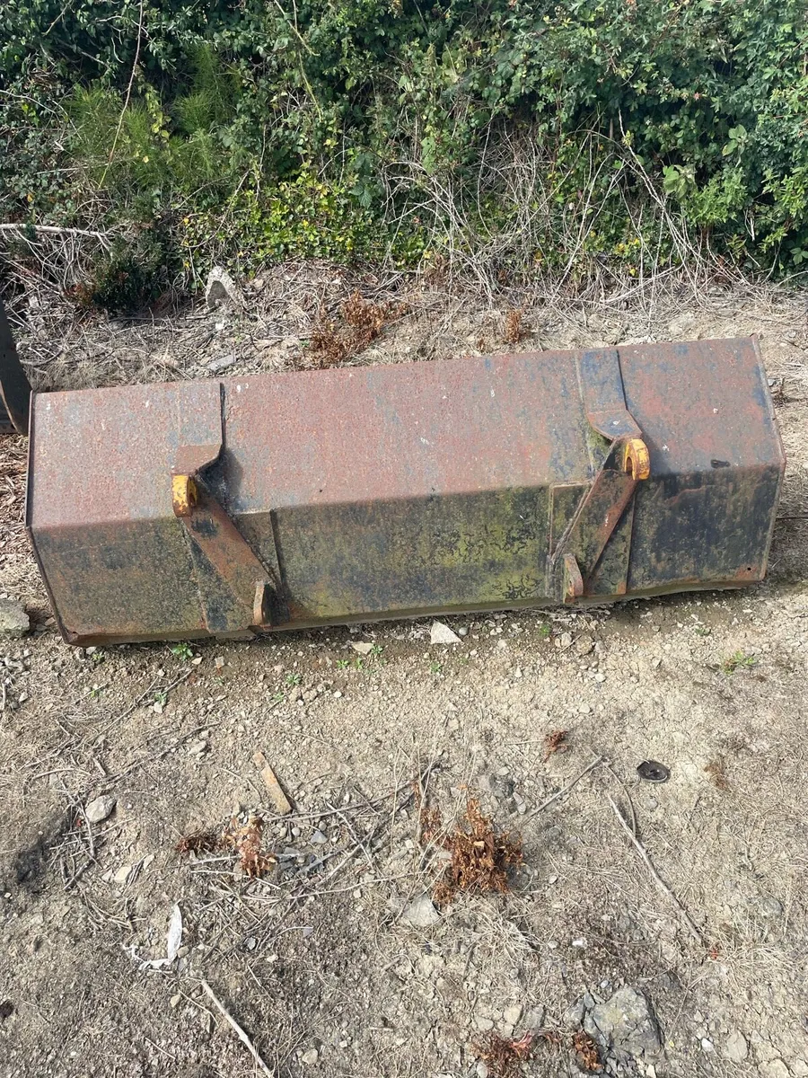 2 Tractor loader attachment - Image 3