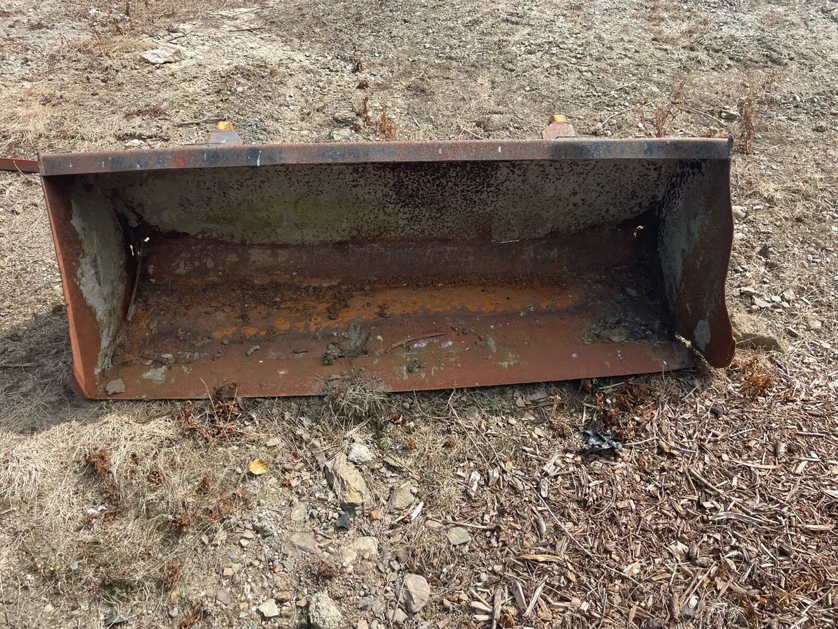 2 Tractor loader attachment - Image 4