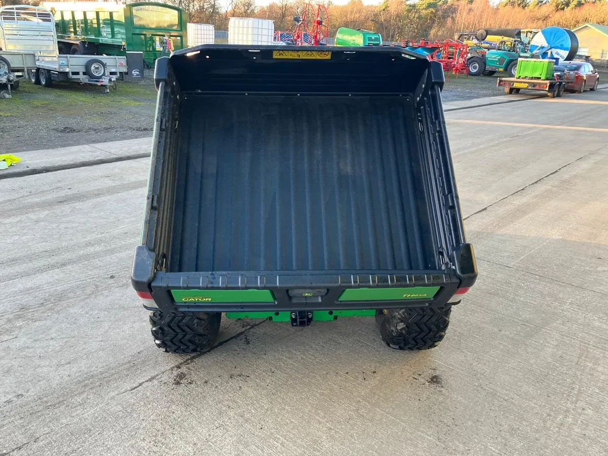 JOHN DEERE TH 6x4 GATOR ATV (250 hrs): 11017545 - Image 4