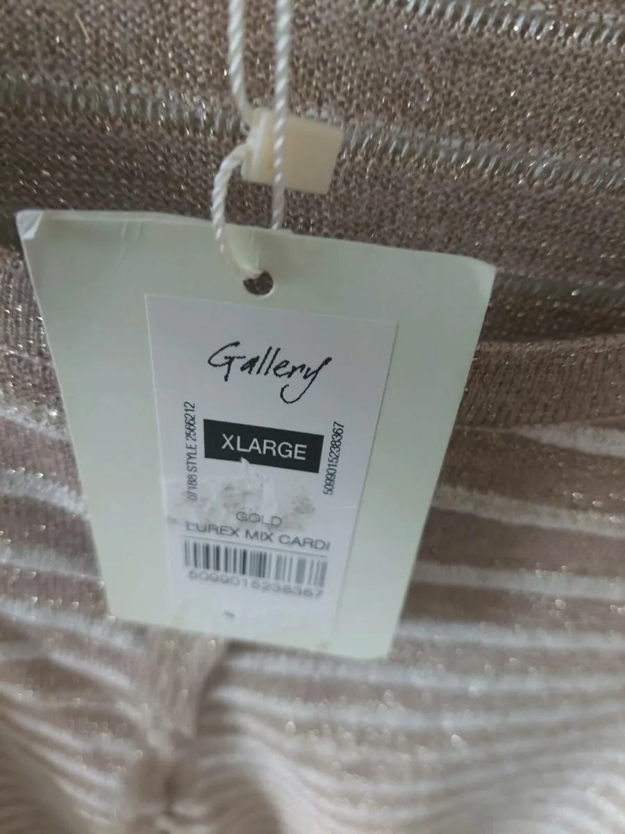 Womens clothing - Image 2