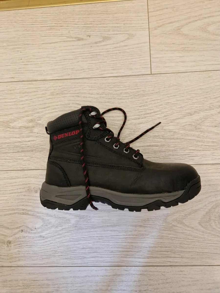 Dunlop Ladies Work Boots - Image 1
