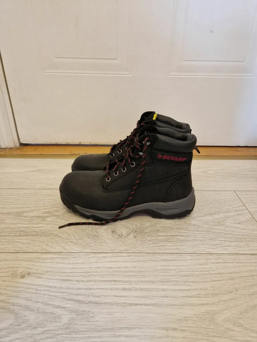Dunlop Ladies Work Boots - Image 3