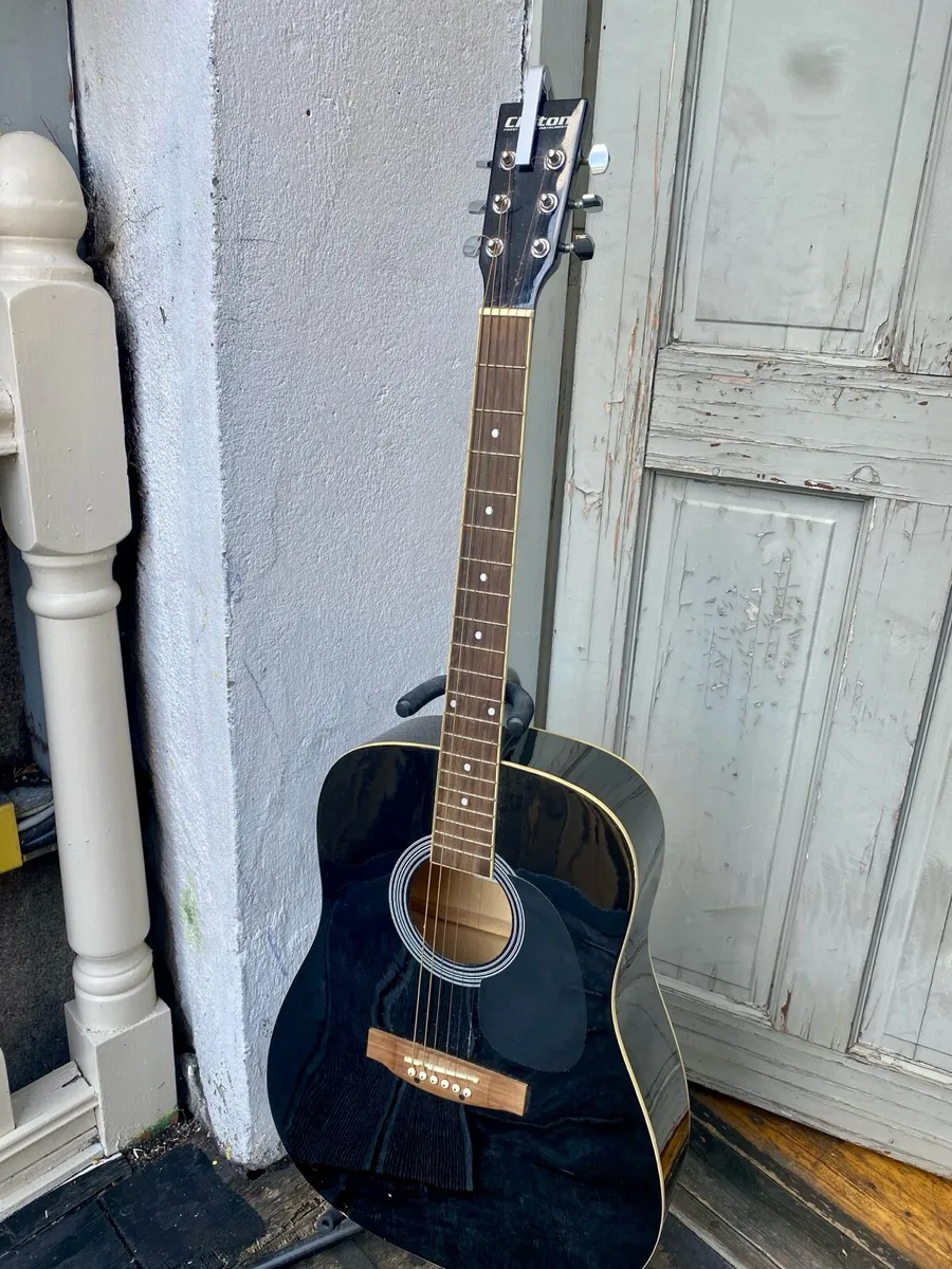 Clifton Acoustic Guitar (Black) + Rack + Strings - Image 1