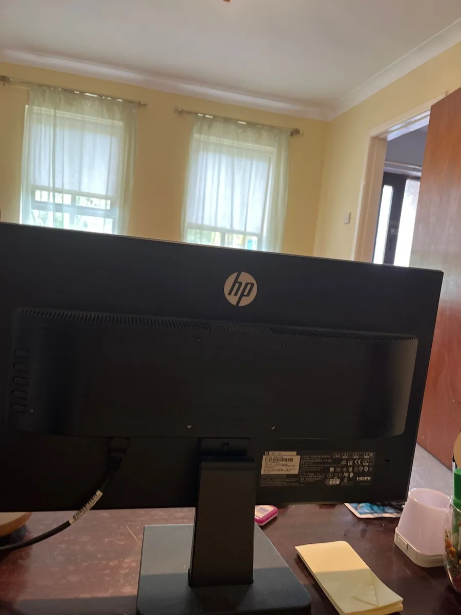 Screen - Image 4