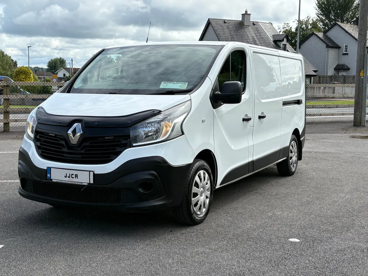 ABSOLUTELY IMMACULATE 2019 LWB TRAFIC - Image 3