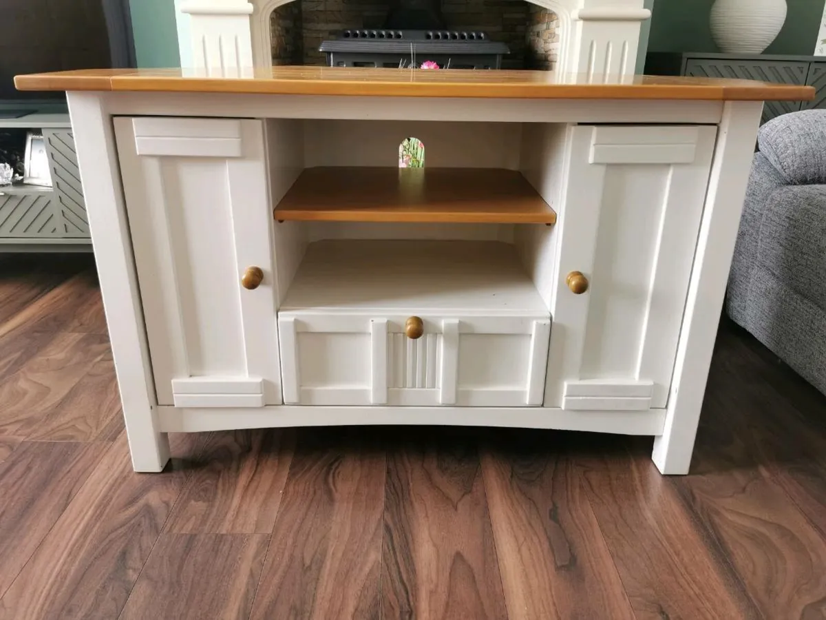 TV Unit and Sideboard. - Image 1