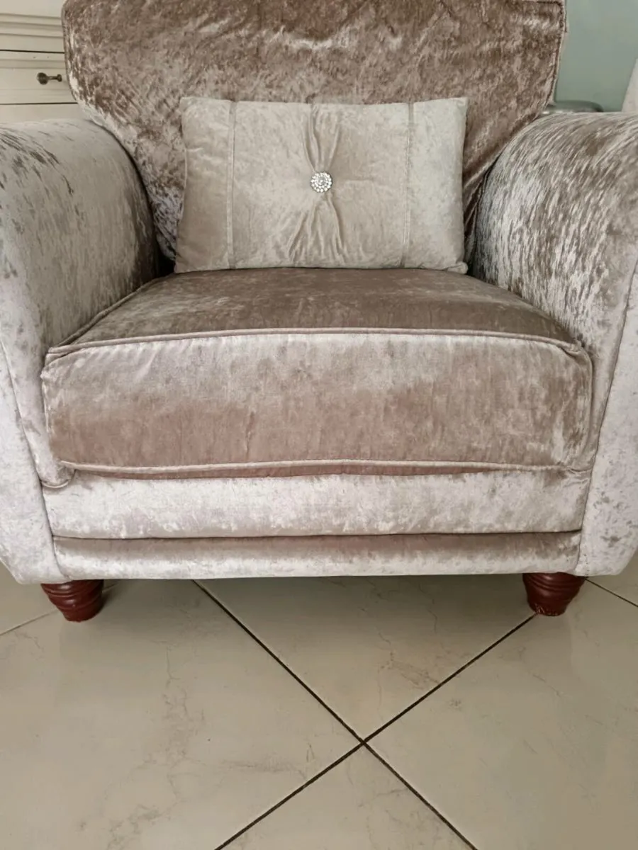 Armchair - Image 2