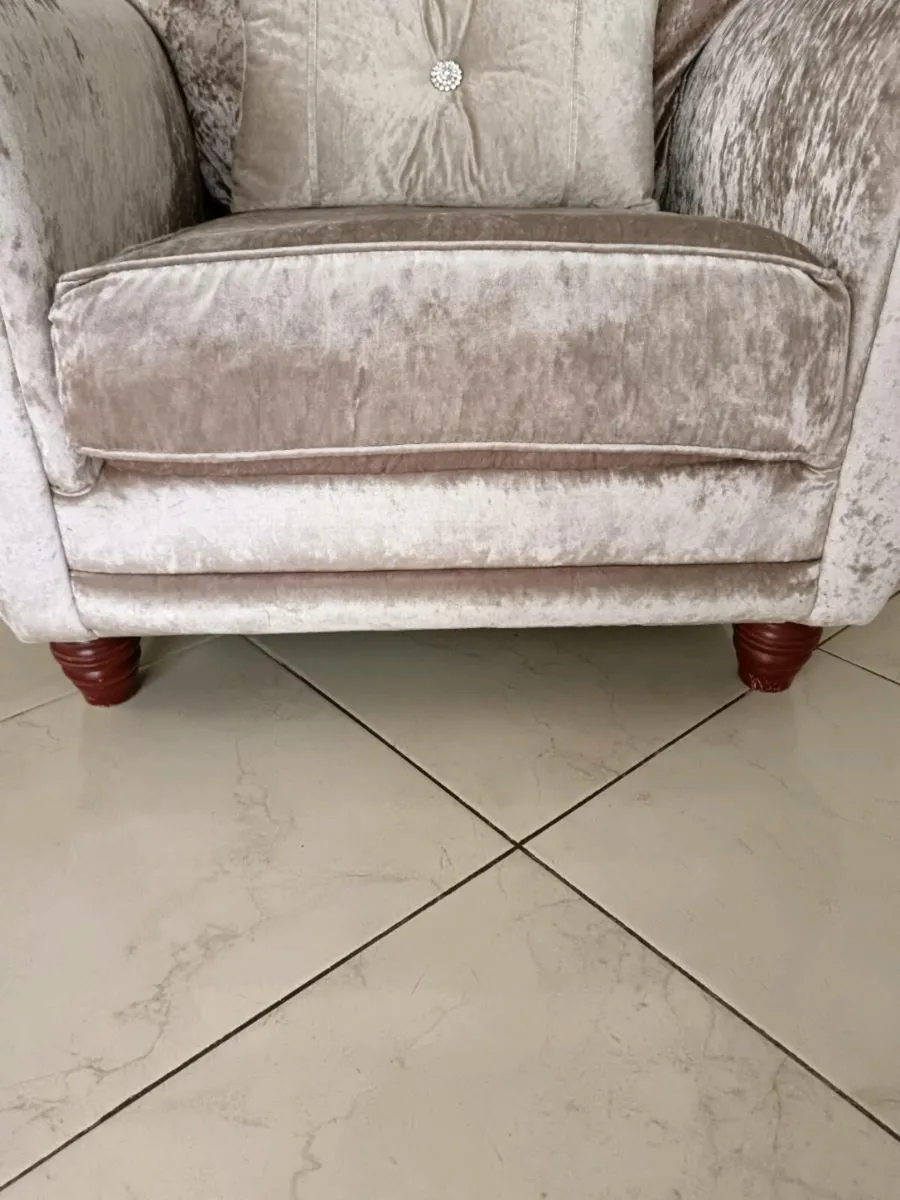 Armchair - Image 4