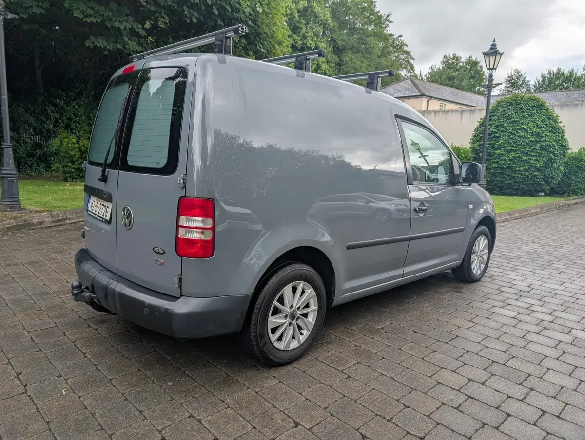 AUTOMATIC VW CADDY 1.6 TDI DOE 06/2026 - Image 4