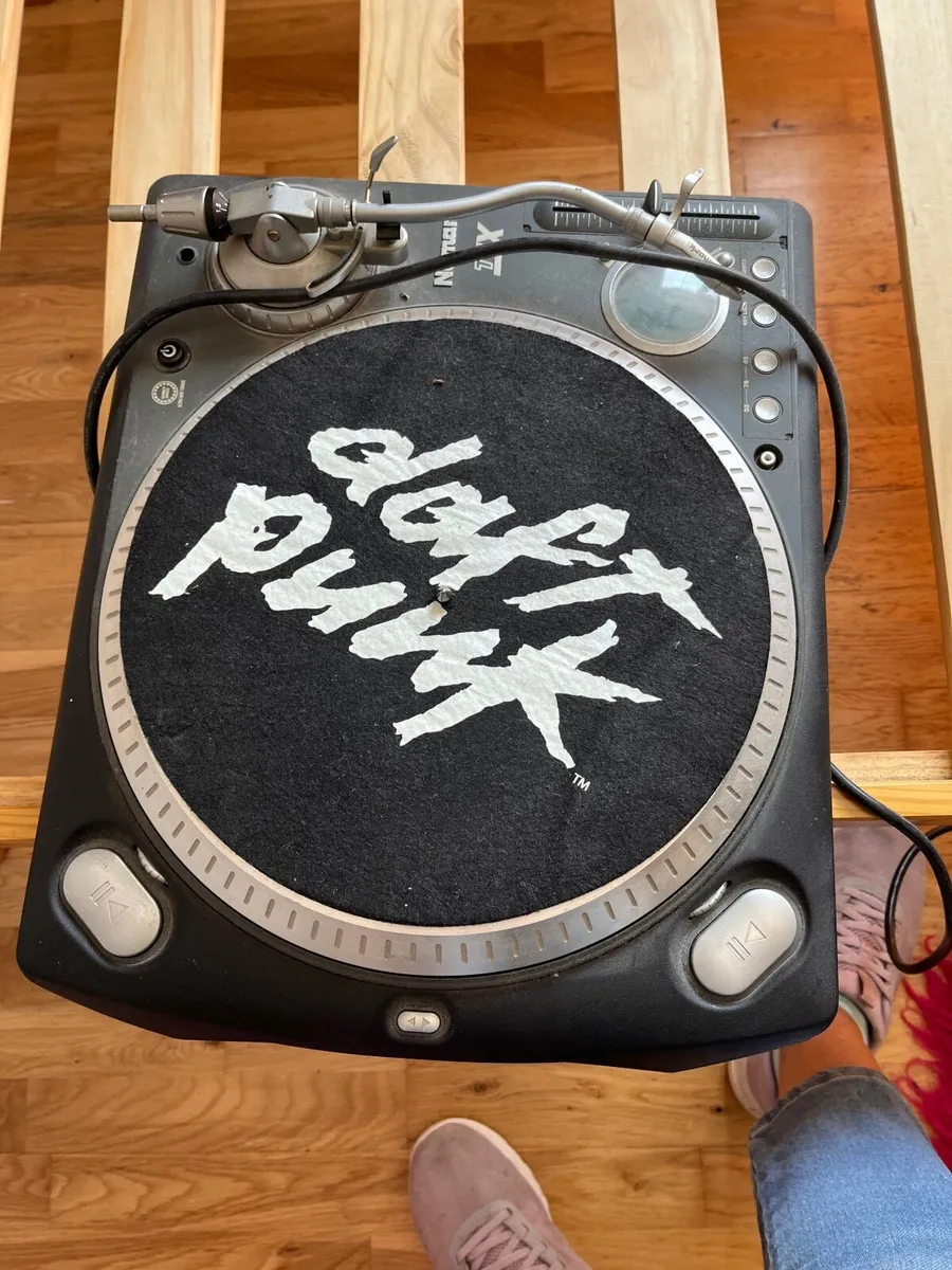 Turntables - Image 2