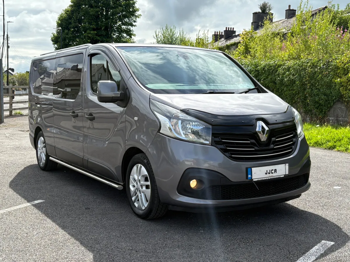ABSOLUTELY STUNNING CREW CAB TRAFIC - Image 1