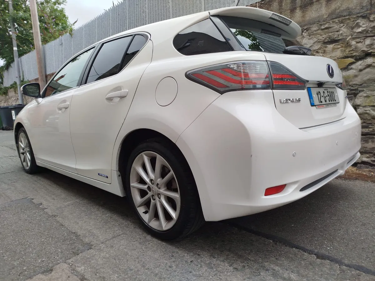 Lexus CT 2012.. SERVICE HISTORY NCT - Image 3