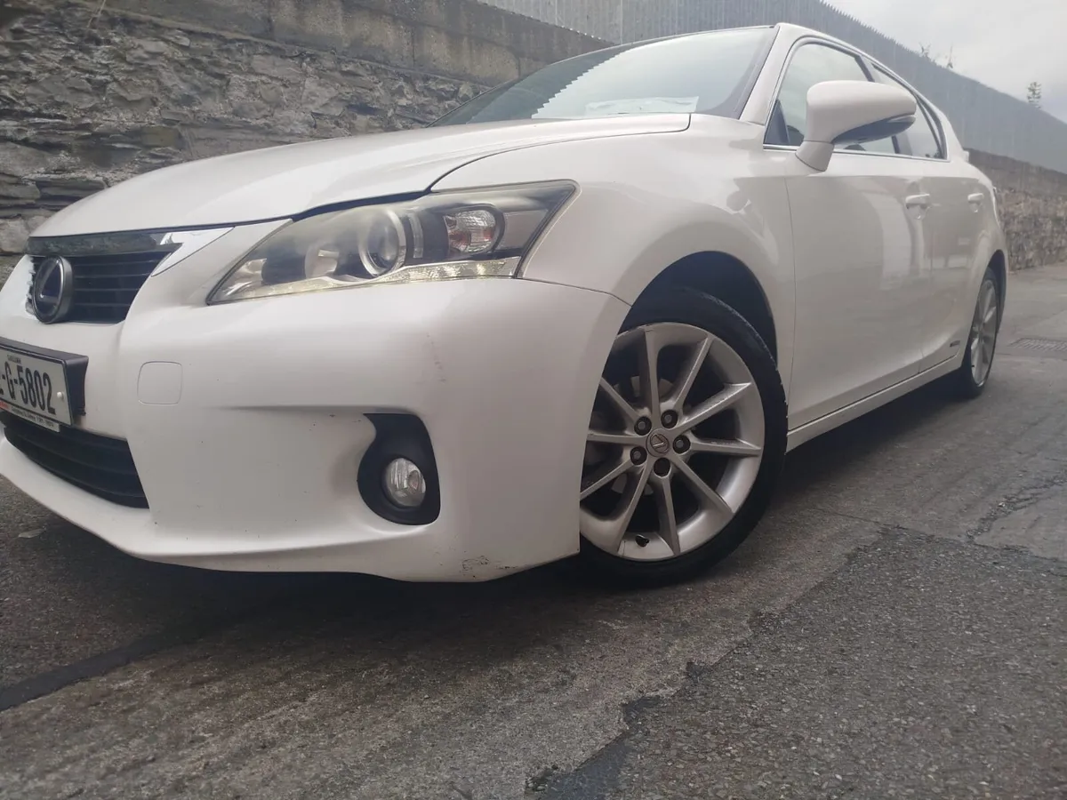 Lexus CT 2012.. SERVICE HISTORY NCT - Image 4