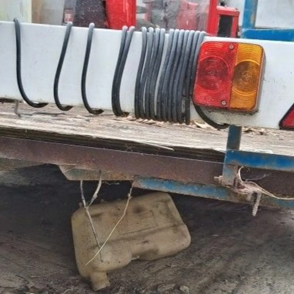 Large trailer for sale  8ft 3 ins x 5ft. - Image 4