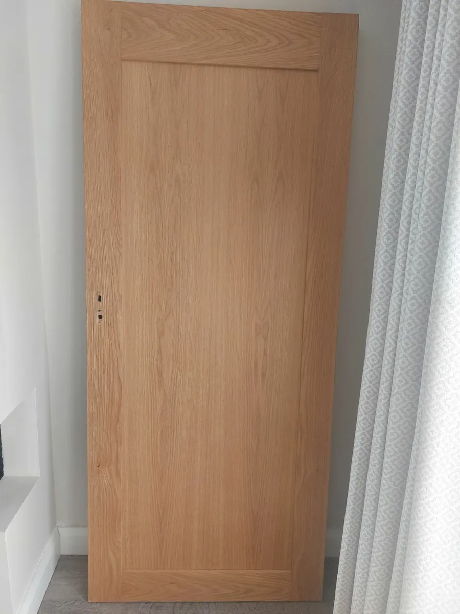 Oak wooden doors