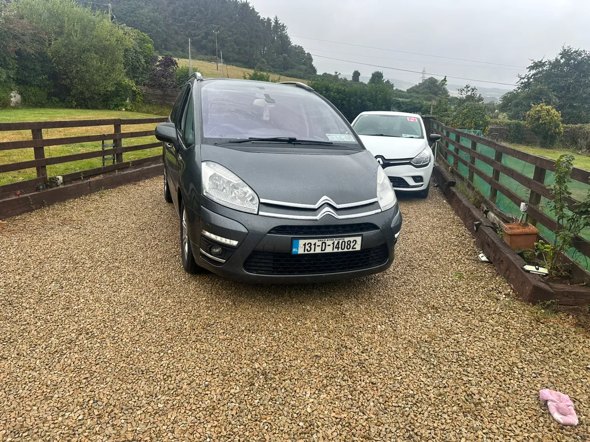 Citroen C4 Picasso 1.6 D Automatic with 7 Seats - Image 3