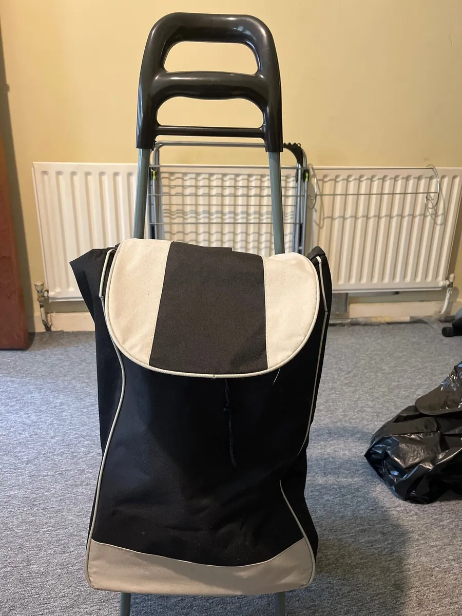 Shopping trolley - Image 1