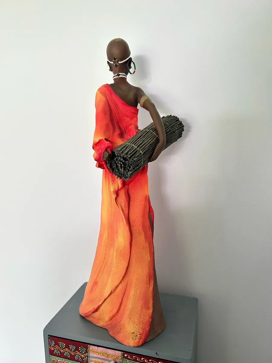 Maasai, daughter of Africa - Image 2