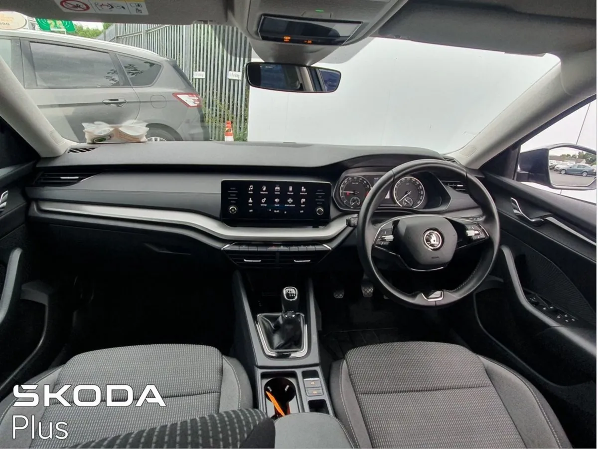Skoda Octavia Octavia AMB 2.0tdi 115HP - Image 2