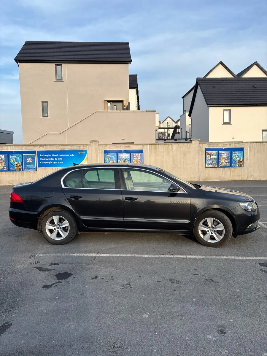 Skoda Superb 2014 - Image 3