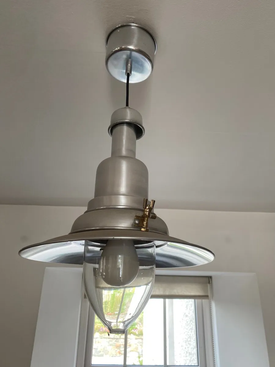 Pendent lights - Image 1