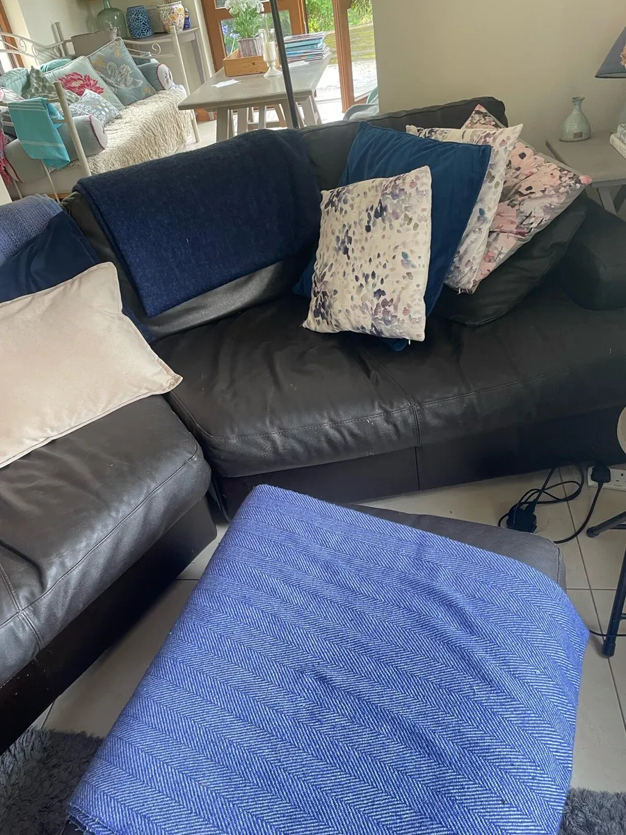 Leather couch set - Image 4