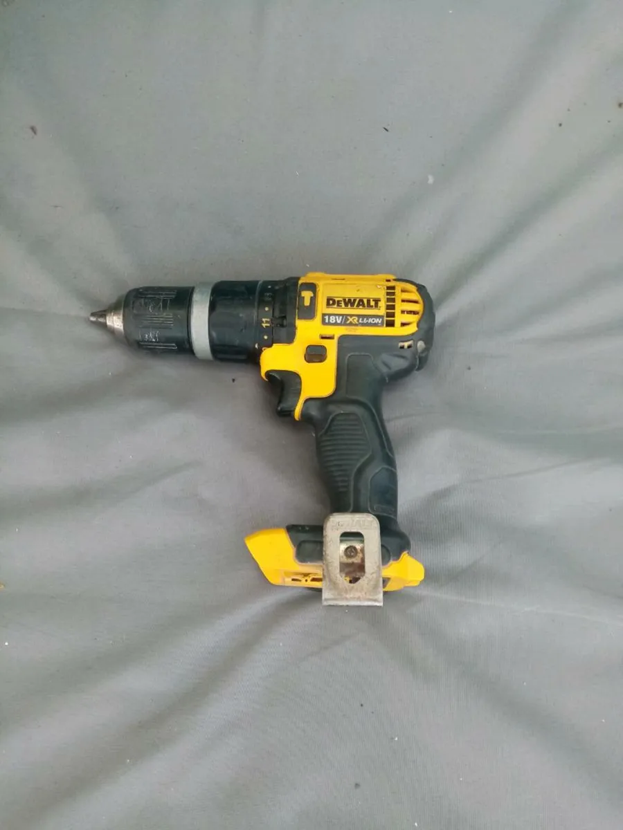 Dewalt 18v XR LI-ION Battery Combi Hammer Drill - Image 1