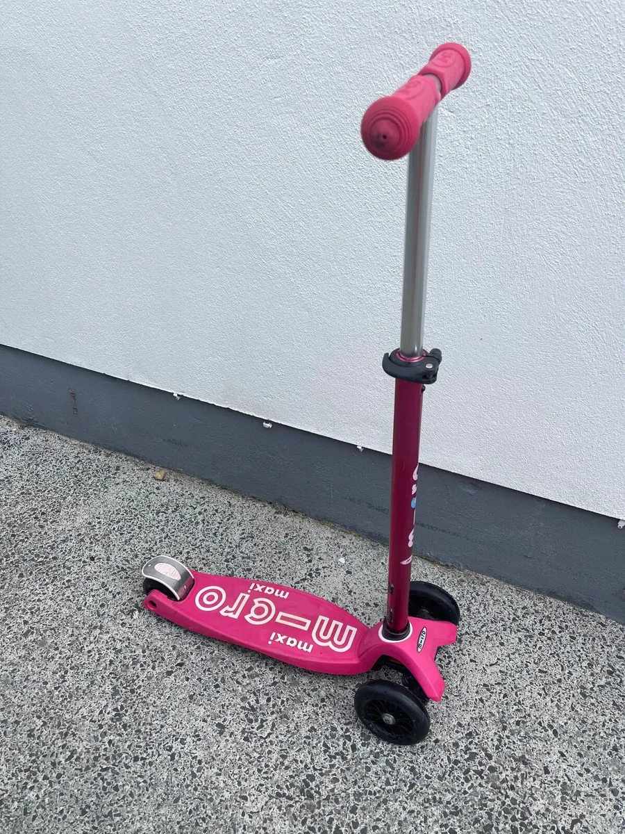 Micro Maxi Scooter Pink - Image 1