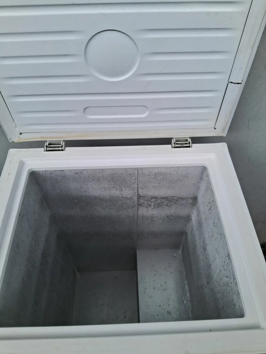 SMALL CHEST FREEZER FOR SALE - Image 2